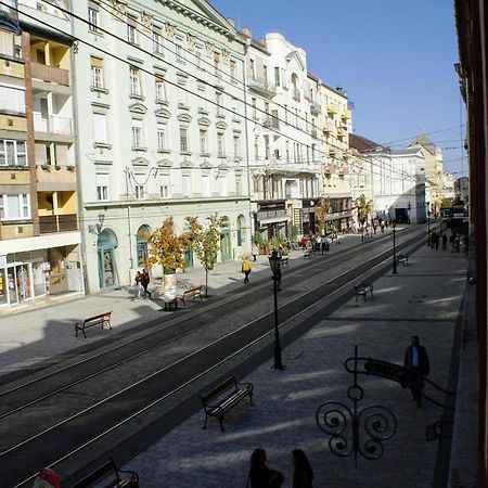 Parva Villa Miskolc Exteriör bild