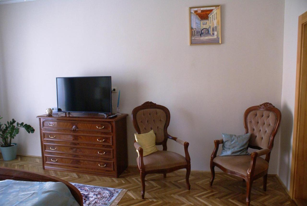 Parva Villa Miskolc Exteriör bild